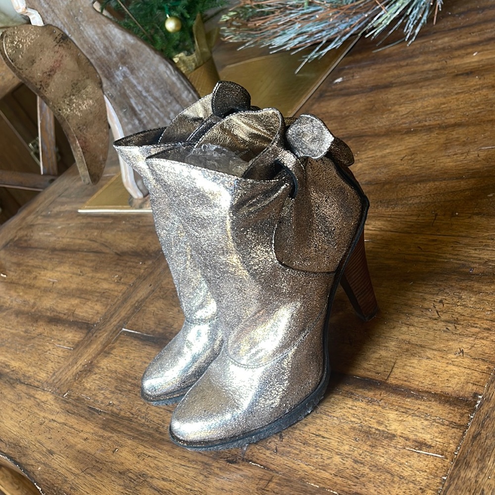 Oh Deer! Gold/ metallic Leather Vixen booties